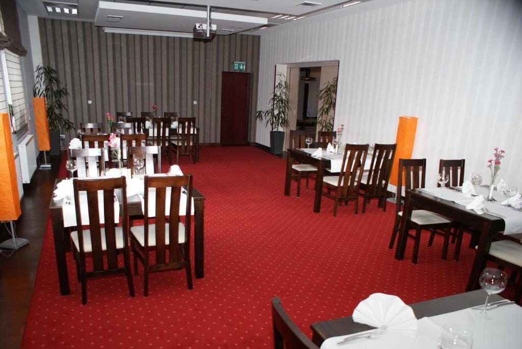 Hotel Centrum Kwidzyn Buitenkant foto